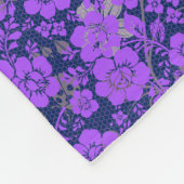 Blumenmuster 15.Lila.b DBlue BG Fleecedecke (Ecke)