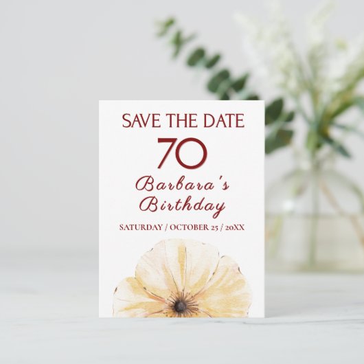 Blumenmuster 70. Geburtstag - Elegantes Gelbblüten Ankündigungspostkarte (Stehend Vorderseite)