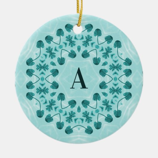 Blumenmuster, Aquamarin Blue Initial Keramik Ornament (Vorne)