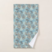 Blumenmuster auf blauem Hintergrund Badhandtuch Set (Handtuch)