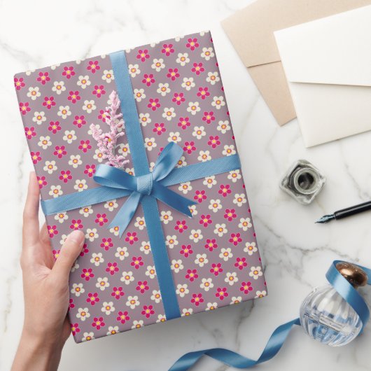 Blumenmuster auf einer Blume Geschenkpapier (Schenken)