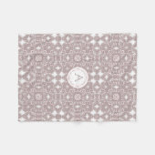 Blumenmuster der barocken Art. Monogramm Fleecedecke (Vorderseite (Horizontal))