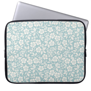 Blumenmuster. Hübsche Blumen auf graublauem Hinter Laptopschutzhülle