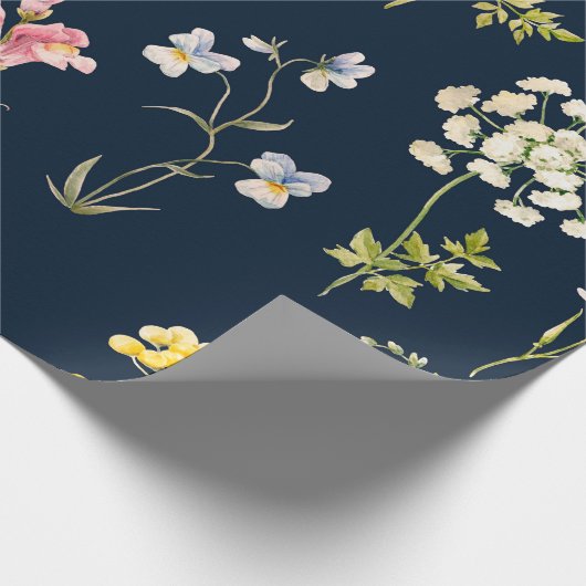 Blumenmuster in Aquarellfarbe, zarte Blume Geschenkpapier (Ecke)