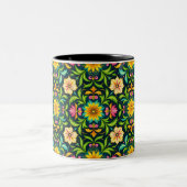 Blumenmuster in lebendigen Farben Zweifarbige Tasse (Mittel)