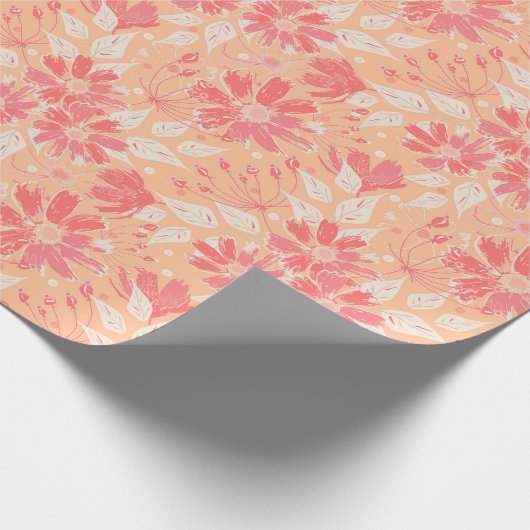 Blumenmuster in modischen Pfirsichfarben. Geschenkpapier (Ecke)