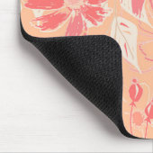 Blumenmuster in modischen Pfirsichfarben Mousepad (Ecke)