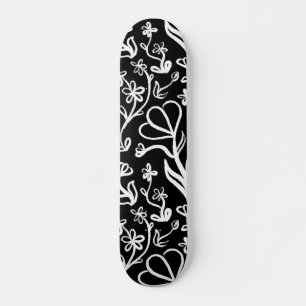 Blumenmuster in Weiß auf Schwarz Skateboard