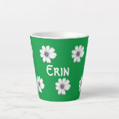 Blumenmuster Irischer grüner individuelle Name Milchtasse (Vorderseite)