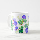 Blumenmuster lila und grüne Tasse (Vorderseite Links)