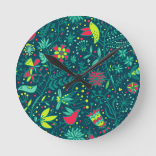 Blumenmuster mit Cartoon-Vögeln Runde Wanduhr