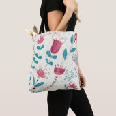 Blumenmuster mit Cartoonkatzen Tasche (Von Nahem)