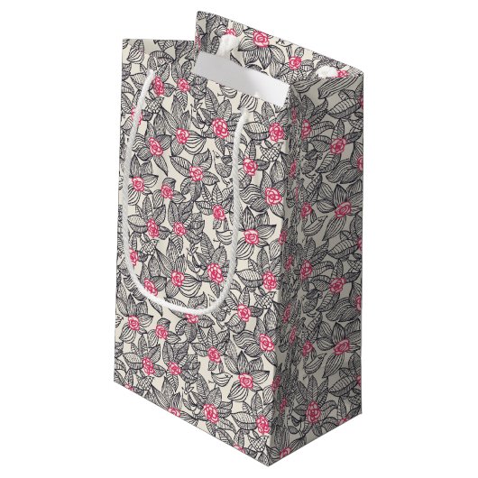Blumenmuster mit Cartoonvögeln Kleine Geschenktüte (Rückseite Schrägansicht)