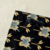 Blumenmuster mit gelben Blumen Strandtuch (Beispiel)