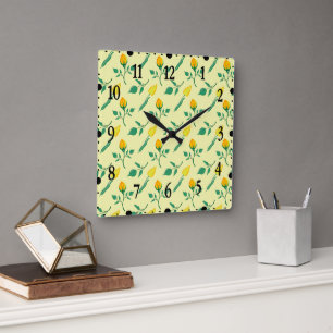 Blumenmuster mit gelben Rosen- und Tulpenblüten Quadratische Wanduhr