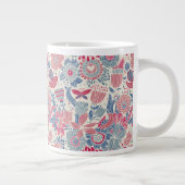 Blumenmuster mit Vögeln und Schmetterlingen Jumbo-Tasse (Rechts)