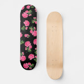 Blumenmuster: rosa Blumen auf Schwarzem Skateboard (Vorderseite)
