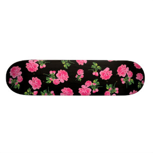 Blumenmuster: rosa Blumen auf Schwarzem Skateboard