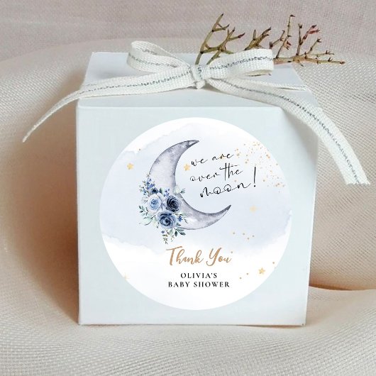 Blumenmuster über der Mond-Babydusche Runder Aufkleber