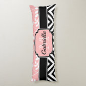 Blumenmuster und Zickzack Muster Seitenschläferkissen (Rückseite (Vertikal))