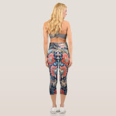 Blumenmuster von Ratti_Creative_Arts Capri Leggings (Rückseite)