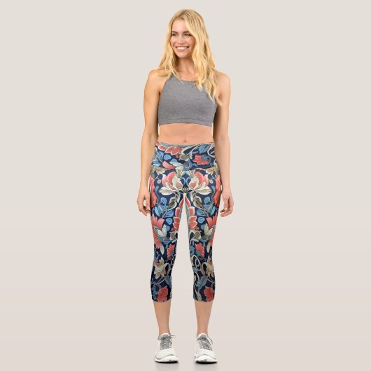 Blumenmuster von Ratti_Creative_Arts Capri Leggings (Vorderseite)