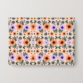 Blumenmusterumschlag mit lebendigem Orange  Button
