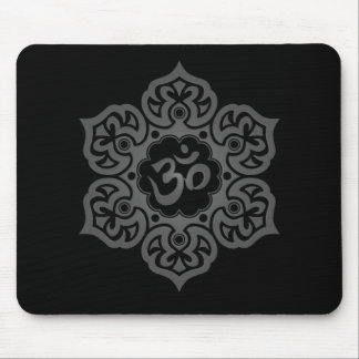 Blumenohm-Entwurf (dunkel) Mousepad