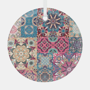 Blumenpatchwork: vintage kariertes Muster. Ornament Aus Glas