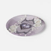 Blumenrahmen mit Herz und weißen Rosen Pappteller (Schrägansicht)