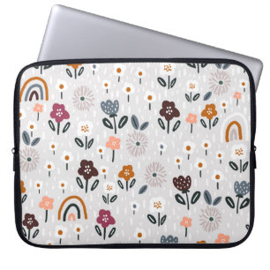 Blumenrauschen: Handgezeichnete Nahtlose Textur Laptopschutzhülle
