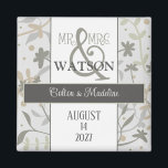 Blumenrigs Einfache moderne Elegante Inspirivity Magnet<br><div class="desc">Dieser elegante Mr. und Mrs. Braut Magnet zeichnet sich durch die Namen der Paare und das Hochzeitstag aus. Ein großartiger Magnet für einen Gefallen oder Save the Date Erinnerung. Es wird mit hübschen, klugen, von Hand gezeichnet, mutierten Blumenriesen geschaffen. Das moderne neutrale Design hat einen natürlichen Look, der für jede...</div>