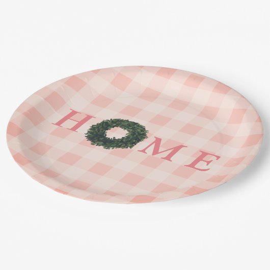 Blumenrosa Blush "ZUHAUSE" Typografie Bauernhof Pappteller (Schrägansicht)