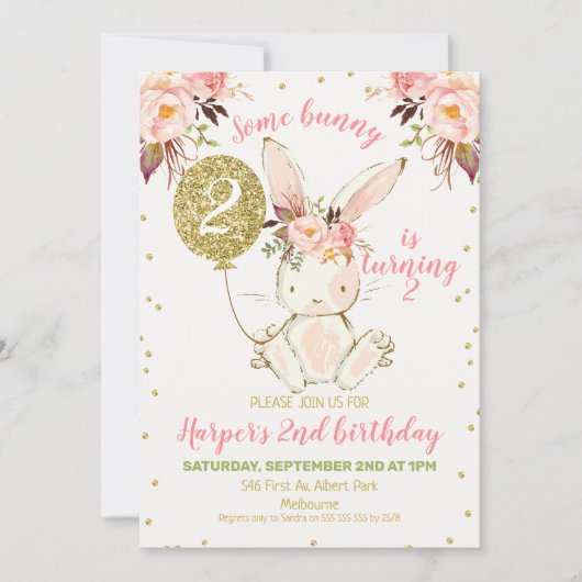 Blumenrosa Gold Bunny Birthday Einladung (Vorderseite)