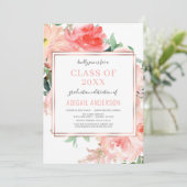 Blumenrot Coral Moderne Klasse 2023 Abschluss Einladung (Stehend Vorderseite)