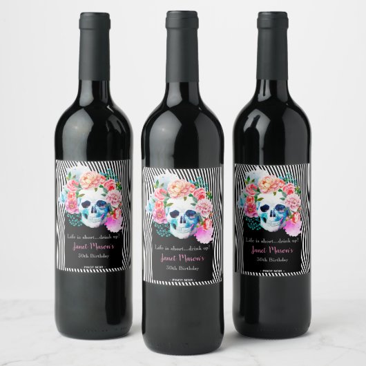 Blumenschädel mit Streifen Weinetikett (Flaschen)