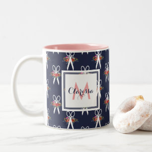 Blumenschere - Navy Blue & Pink Monogram Zweifarbige Tasse