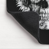 Blumenschmetterlings-Ohmschädelillustration im Mousepad (Ecke)