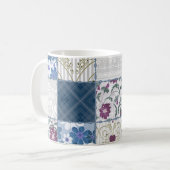 Blumenspitze: Patchwork Nahtloser Hintergrund. Kaffeetasse (Vorderseite Links)