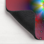 Blumenspray auf rotem Mousepad (Ecke)