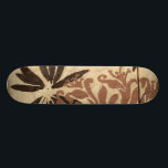 Blumenstil-Design mit tönernen Blätter Skateboard<br><div class="desc">Dieses Gestaltungsmuster von Blätter mit einer knisternden Farbe hat einen rustikal aussehenden Hintergrund und verleiht ihm ein Vintages Gefühl. Ein Jennifer Goldberger-Original,  dieser Ausdruck wäre ein phantastisches Geschenk für jemanden,  der das rustikale Gefühl von Stücken wie diesem genießt!</div>