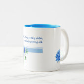 Blumenstrauß mit kluger Zitat Zweifarbige Tasse (VorderseiteRechts)