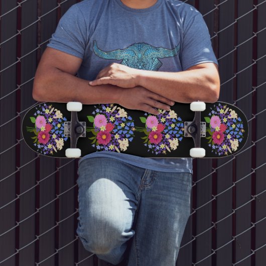 Blumenstrauss Pale Black Skateboard (Außenbereich 3)