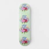 Blumenstrauss Pale Green Skateboard (Vorderseite)