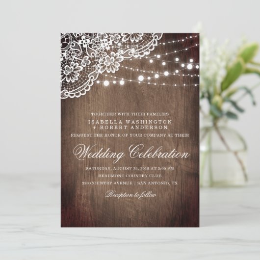 Blumenstrauß und Lichterketten Rustikale Holzverhe Einladung (Stehend Vorderseite)