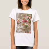 Blumentisch, Teetassen, Tiergeschirr Makaronenköni T-Shirt (Vorderseite)