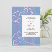 Blumentropisches Periwinkle und rosa Hochzeit Einladung (Stehend Vorderseite)