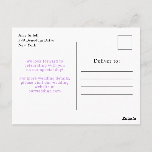 Blumenviolett-Hochzeit spart das Datum Postkarte (Rückseite)