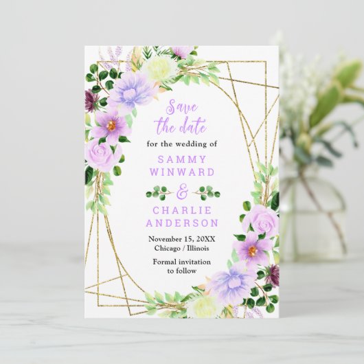Blumenviolette Blumen mit Foliage Hochzeit Save The Date (Stehend Vorderseite)