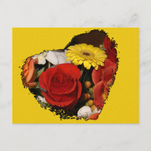 Blumige Hochzeitseinladung Herzförmiger Brautstrau Postkarte